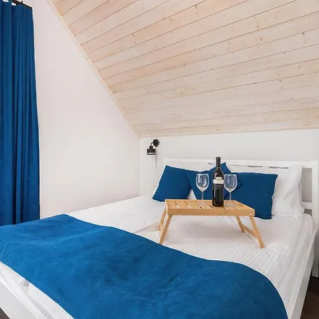 By Renters Prestige Апартаменты *