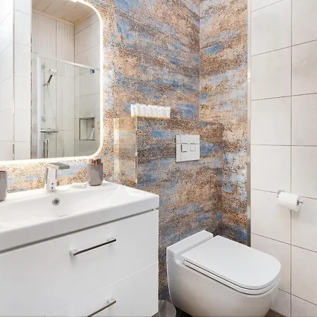 By Renters Prestige Апартаменты *